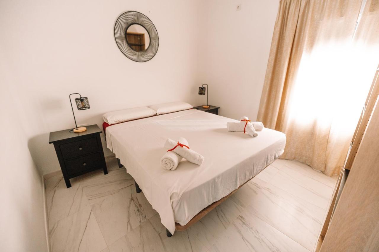 Shiny Nab Super Family Apartment Malaga Exterior photo